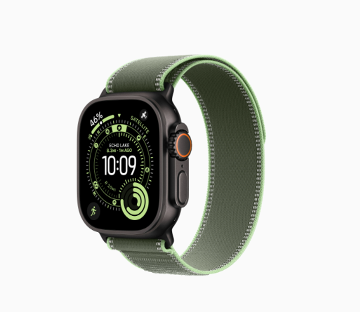 Apple Watch Ultra 3 Titanium Case - Trail Loop Band